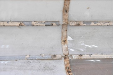 【簡易リペア限定品】　特大!!　幅1750mm　圧倒的な存在感を放つ無骨なフレームデザインの照明カバー　(R-088967)