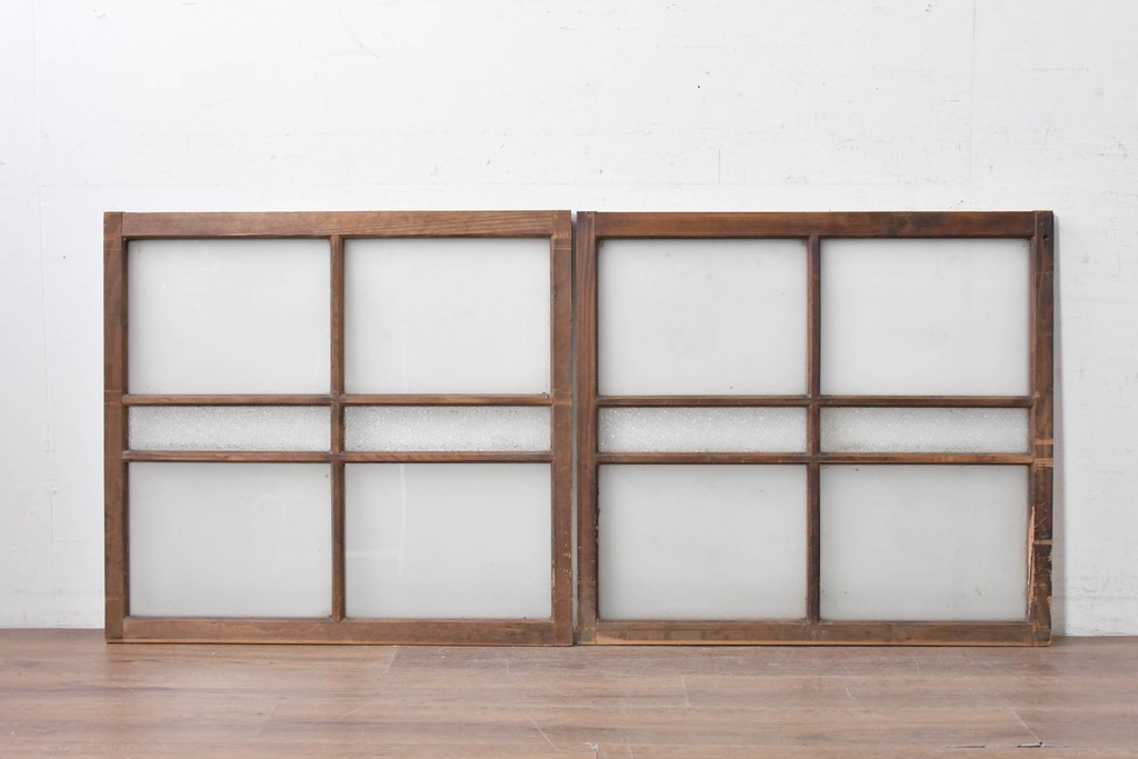 ヴィンテージ建具　昭和中期　レトロなガラス窓2枚セット　(R-088970)