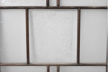 アンティーク建具　昭和初期　大正ロマン　和モダンな桟組のガラス窓2枚セット　(R-088971)