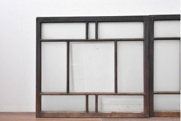 アンティーク建具　昭和初期　大正ロマン　和モダンな桟組のガラス窓2枚セット　(R-088971)