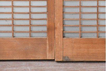 ヴィンテージ建具　昭和後期　繊細な格子が美しい片面ガラスの書院窓2枚セット　(R-088972)