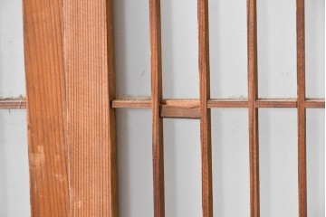 ヴィンテージ建具　昭和後期　繊細な格子が美しい片面ガラスの書院窓2枚セット　(R-088972)