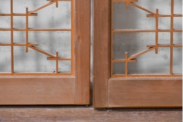 ヴィンテージ建具　昭和後期　組子細工が映える片面ガラス書院窓4枚セット　(R-088973)