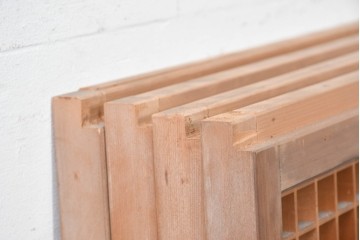ヴィンテージ建具　昭和後期　組子細工が映える片面ガラス書院窓4枚セット　(R-088973)