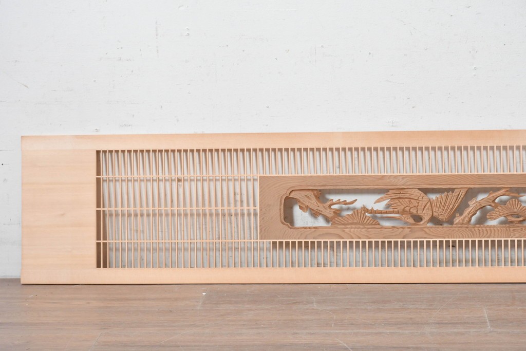 ヴィンテージ建具　昭和後期　鶴と松の彫刻が入った組子欄間1枚　(R-088975)