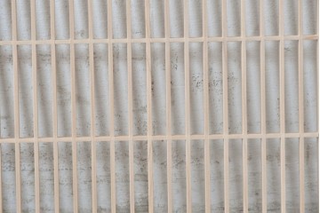 ヴィンテージ建具　昭和後期　鶴と松の彫刻が入った組子欄間1枚　(R-088975)