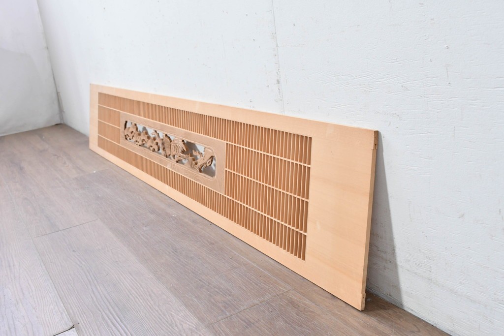 ヴィンテージ建具　昭和後期　鶴と松の彫刻が入った組子欄間1枚　(R-088975)