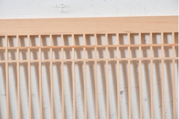 ヴィンテージ建具　昭和後期　すっきりとした縦格子が上品な筬欄間1枚　(R-088976)