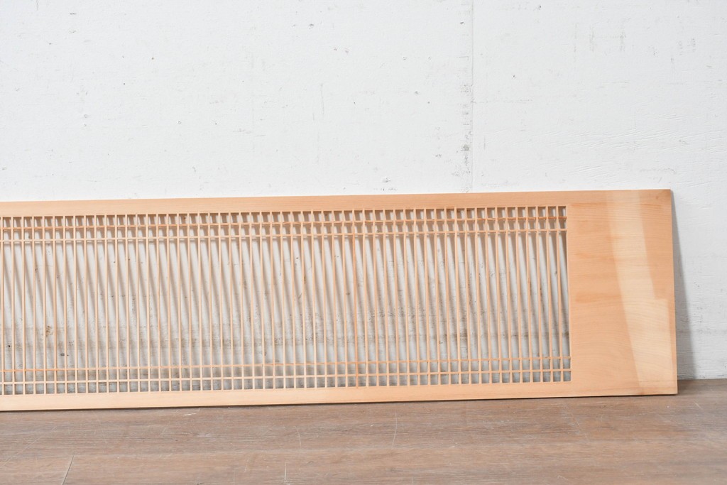 ヴィンテージ建具　昭和後期　すっきりとした縦格子が上品な筬欄間1枚　(R-088976)