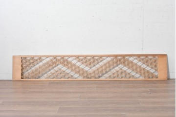 ヴィンテージ建具　昭和後期　麻の葉文様を取り入れた幾何学模様の組子欄間1枚　(R-088977)