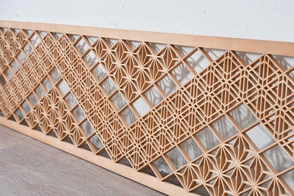 ヴィンテージ建具　昭和後期　麻の葉文様を取り入れた幾何学模様の組子欄間1枚　(R-088977)