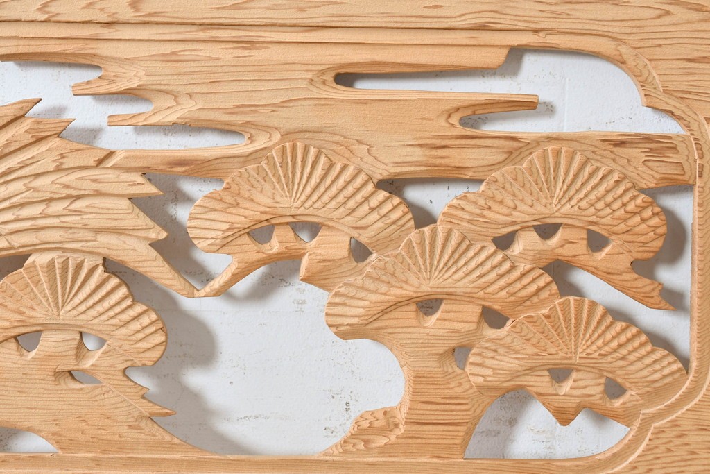 ヴィンテージ建具　昭和後期　鶴松図の彫刻があしらわれた彫刻欄間2枚セット　(R-088978)