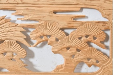 ヴィンテージ建具　昭和後期　鶴松図の彫刻があしらわれた彫刻欄間2枚セット　(R-088978)
