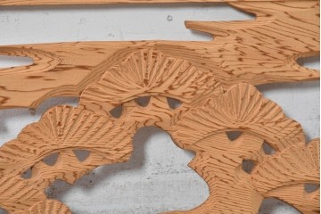 ヴィンテージ建具　昭和後期　鶴松図の彫刻があしらわれた彫刻欄間2枚セット　(R-088978)