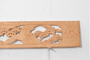 ヴィンテージ建具　昭和後期　鶴松図の彫刻があしらわれた彫刻欄間2枚セット　(R-088978)