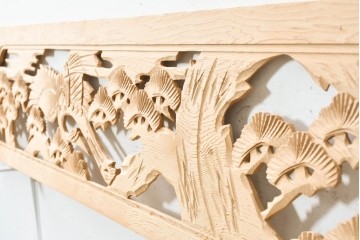 ヴィンテージ建具　昭和後期　鶴松図の彫刻があしらわれた彫刻欄間2枚セット　(R-088978)