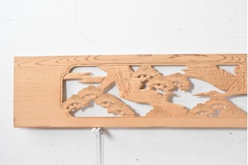 ヴィンテージ建具　昭和後期　鶴松図の彫刻があしらわれた彫刻欄間2枚セット　(R-088979)