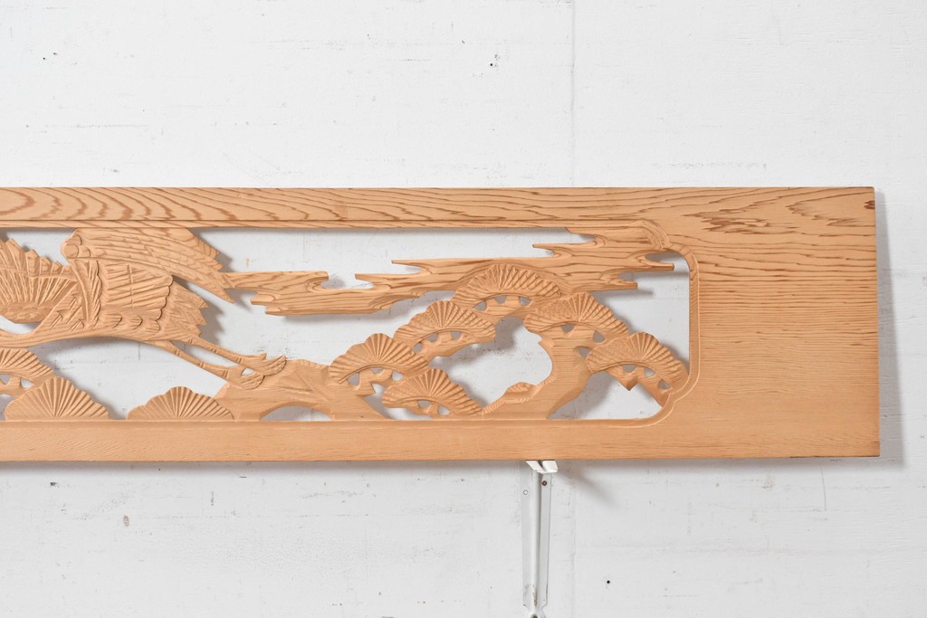 ヴィンテージ建具　昭和後期　鶴松図の彫刻があしらわれた彫刻欄間2枚セット　(R-088979)