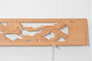 ヴィンテージ建具　昭和後期　鶴松図の彫刻があしらわれた彫刻欄間2枚セット　(R-088979)