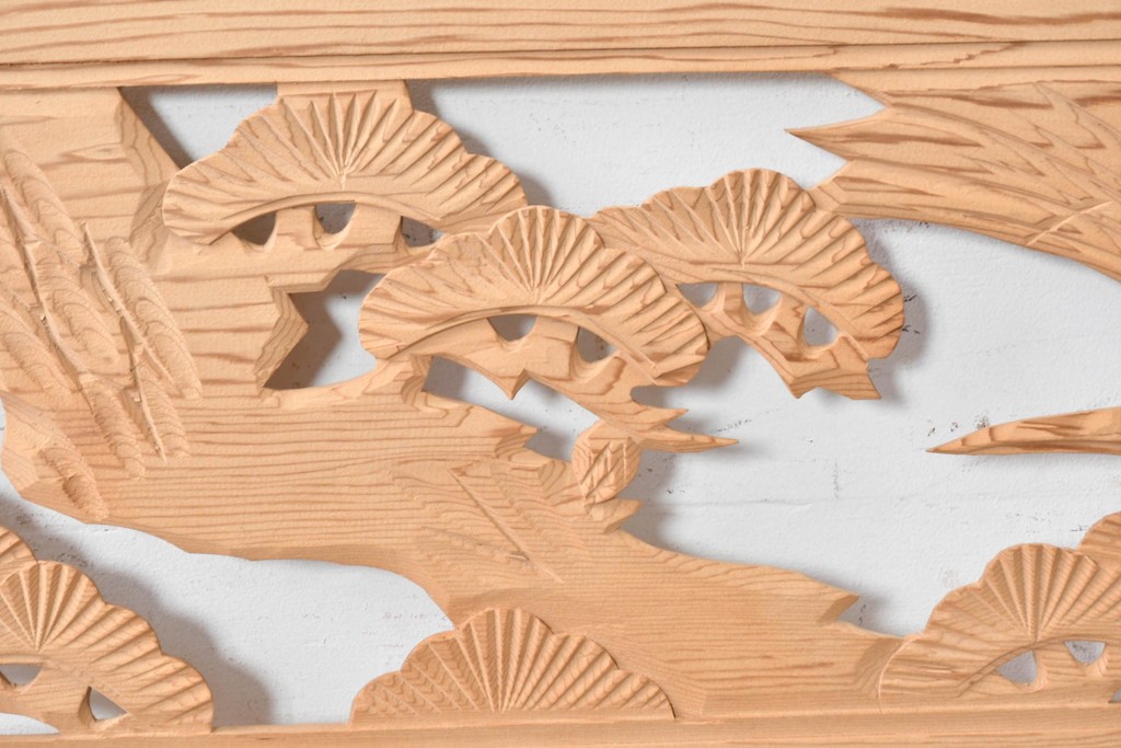 ヴィンテージ建具　昭和後期　鶴松図の彫刻があしらわれた彫刻欄間2枚セット　(R-088979)