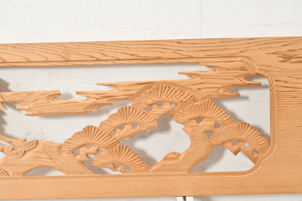 ヴィンテージ建具　昭和後期　鶴松図の彫刻があしらわれた彫刻欄間2枚セット　(R-088979)