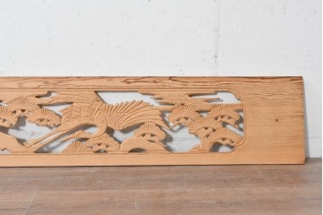 ヴィンテージ建具　昭和後期　鶴松図の彫刻があしらわれた彫刻欄間2枚セット　(R-088979)