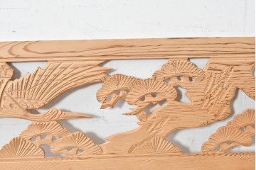 ヴィンテージ建具　昭和後期　鶴松図の彫刻があしらわれた彫刻欄間2枚セット　(R-088979)
