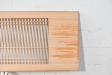 ヴィンテージ建具　昭和後期　整然と並ぶ格子に流れるような曲線が美しい筬欄間2枚セット　(R-088981)
