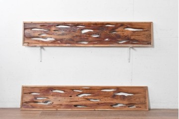 ヴィンテージ建具　昭和後期　屋久杉　節穴を活かしたデザインが趣深い欄間2枚セット　(R-088983)