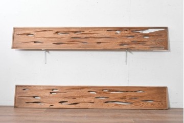 ヴィンテージ建具　昭和後期　屋久杉　節穴を活かしたデザインが味わい深い欄間2枚セット　(R-088985)