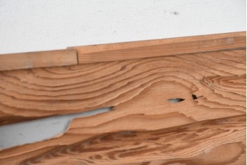 ヴィンテージ建具　昭和後期　屋久杉　節穴を活かしたデザインが味わい深い欄間2枚セット　(R-088985)