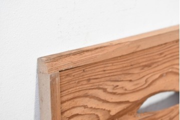 ヴィンテージ建具　昭和後期　屋久杉　節穴を活かしたデザインが味わい深い欄間2枚セット　(R-088985)