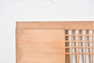 ヴィンテージ建具　昭和後期　彫刻入り　松竹梅の意匠と繊細な組子が美しい欄間2枚セット　(R-088986)