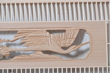 ヴィンテージ建具　昭和後期　筬格子に鶴と松の立体彫刻が映える欄間2枚セット　(R-088989)