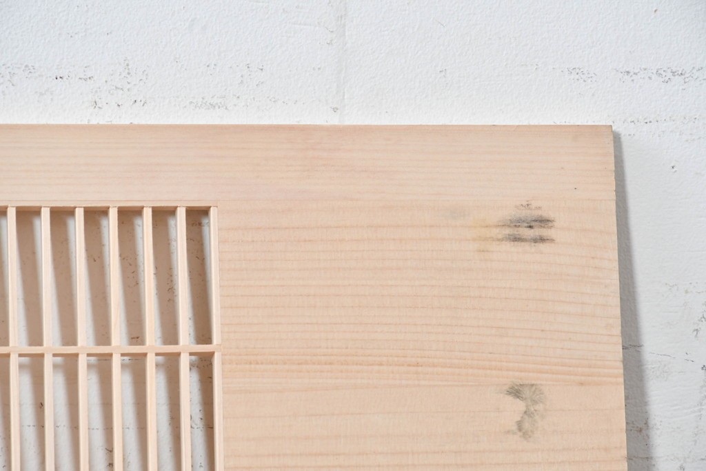 ヴィンテージ建具　昭和後期　筬格子に鶴と松の立体彫刻が映える欄間2枚セット　(R-088990)