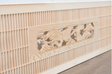 ヴィンテージ建具　昭和後期　筬格子に鶴と松の立体彫刻が映える欄間2枚セット　(R-088990)
