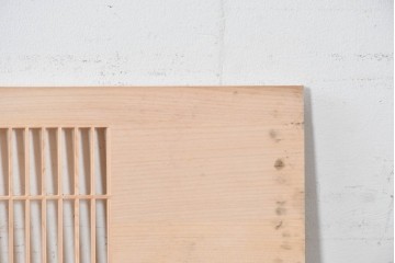 ヴィンテージ建具　昭和後期　筬格子に鶴と松の立体彫刻が映える欄間2枚セット　(R-088991)
