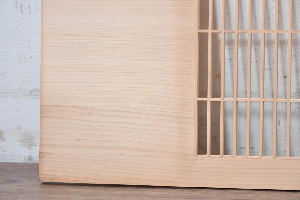 ヴィンテージ建具　昭和後期　筬格子に鶴と松の立体彫刻が映える欄間2枚セット　(R-088991)