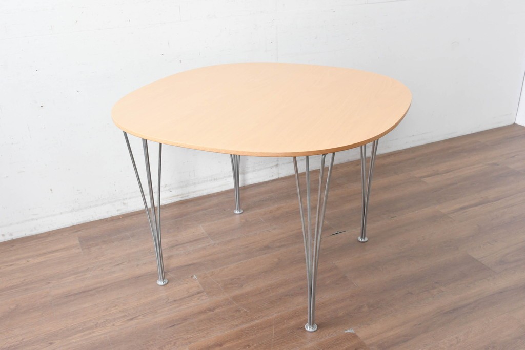 デンマークヴィンテージ　FRITZ HANSEN(フリッツハンセン)　数学的曲線でデザインされたスーパー円テーブル　現行定価約34万円　(R-088999)
