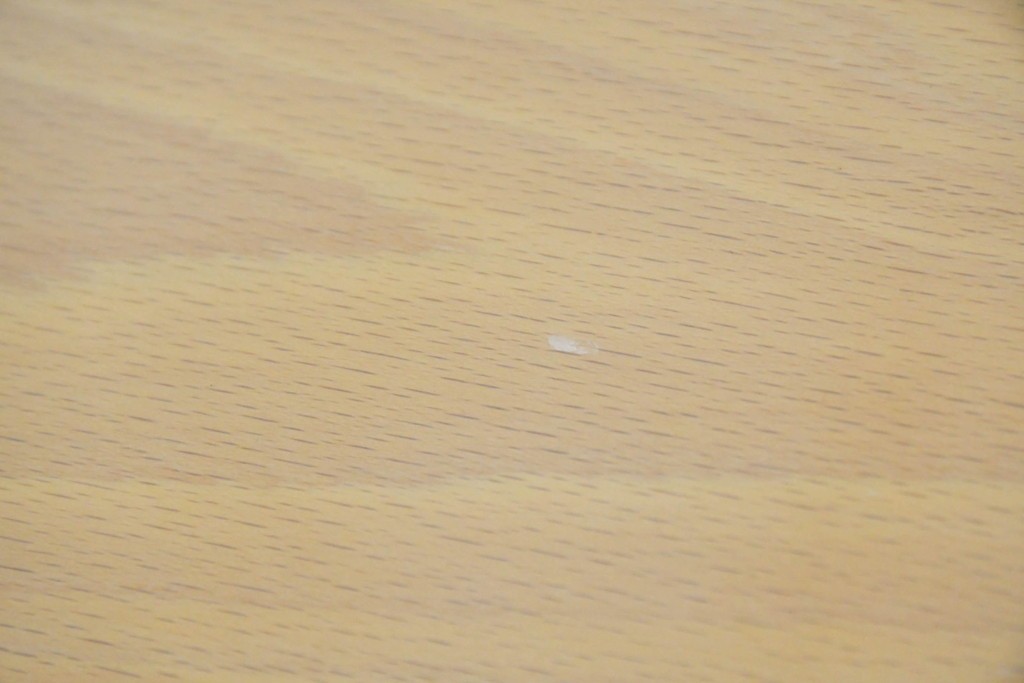 デンマークヴィンテージ　FRITZ HANSEN(フリッツハンセン)　数学的曲線でデザインされたスーパー円テーブル　現行定価約34万円　(R-088999)