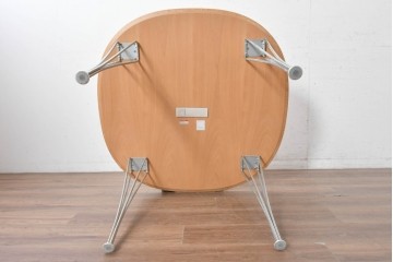 デンマークヴィンテージ　FRITZ HANSEN(フリッツハンセン)　数学的曲線でデザインされたスーパー円テーブル　現行定価約34万円　(R-088999)