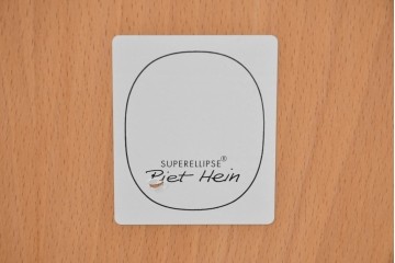 デンマークヴィンテージ　FRITZ HANSEN(フリッツハンセン)　数学的曲線でデザインされたスーパー円テーブル　現行定価約34万円　(R-088999)