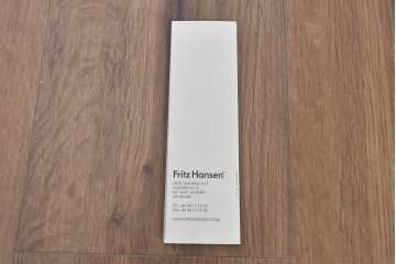 デンマークヴィンテージ　FRITZ HANSEN(フリッツハンセン)　数学的曲線でデザインされたスーパー円テーブル　現行定価約34万円　(R-088999)