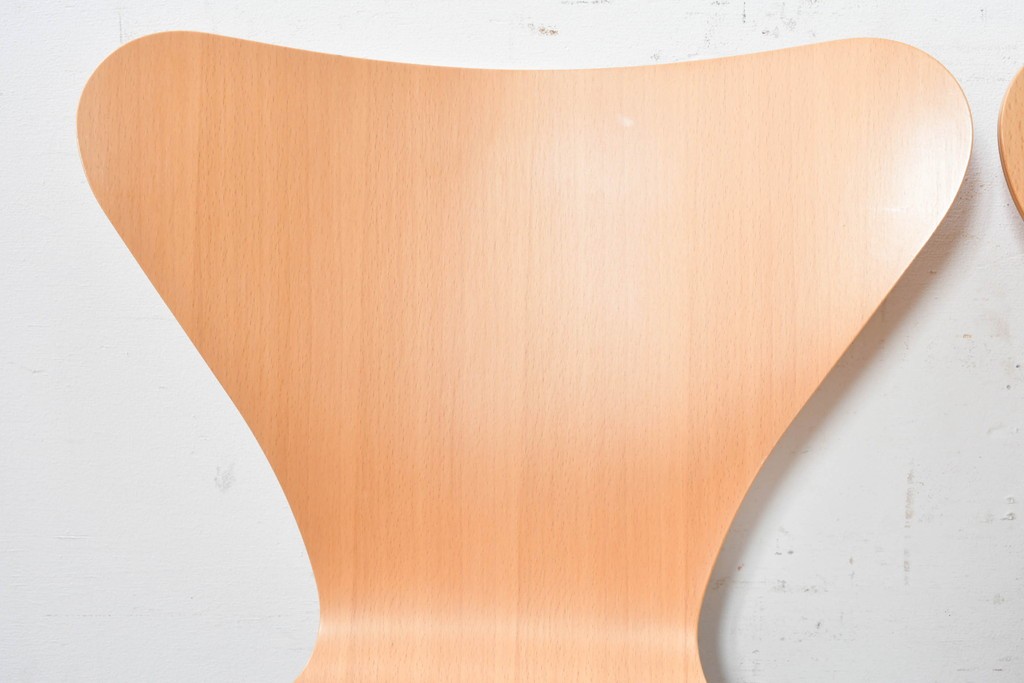 中古　美品　FRITZ HANSEN(フリッツハンセン)　ビーチ材　SERIES 7(セブンチェア)　ナチュラルなダイニングチェア2脚セット　現行定価2脚で約14万円　(R-089000)