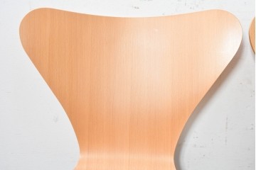 中古　美品　FRITZ HANSEN(フリッツハンセン)　ビーチ材　SERIES 7(セブンチェア)　ナチュラルなダイニングチェア2脚セット　現行定価2脚で約14万円　(R-089000)