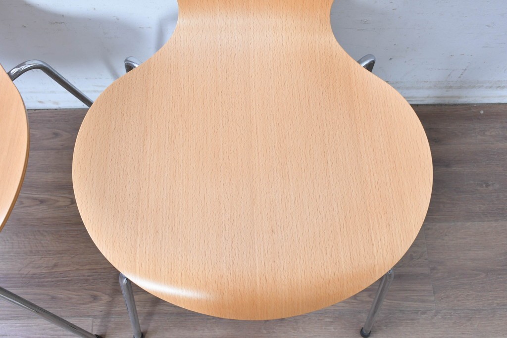 中古　美品　FRITZ HANSEN(フリッツハンセン)　ビーチ材　SERIES 7(セブンチェア)　ナチュラルなダイニングチェア2脚セット　現行定価2脚で約14万円　(R-089000)