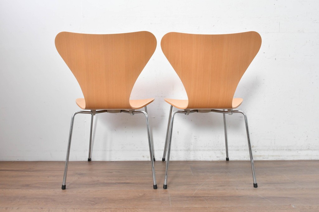 中古　美品　FRITZ HANSEN(フリッツハンセン)　ビーチ材　SERIES 7(セブンチェア)　ナチュラルなダイニングチェア2脚セット　現行定価2脚で約14万円　(R-089000)