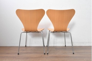 中古　美品　FRITZ HANSEN(フリッツハンセン)　ビーチ材　SERIES 7(セブンチェア)　ナチュラルなダイニングチェア2脚セット　現行定価2脚で約14万円　(R-089000)