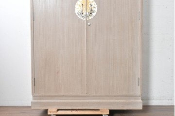 中古　伝統工芸士　田澤謙介作　菊文様の金具が上品な加茂総桐箪笥　(R-089003)