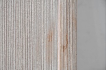 中古　伝統工芸士　田澤謙介作　菊文様の金具が上品な加茂総桐箪笥　(R-089003)
